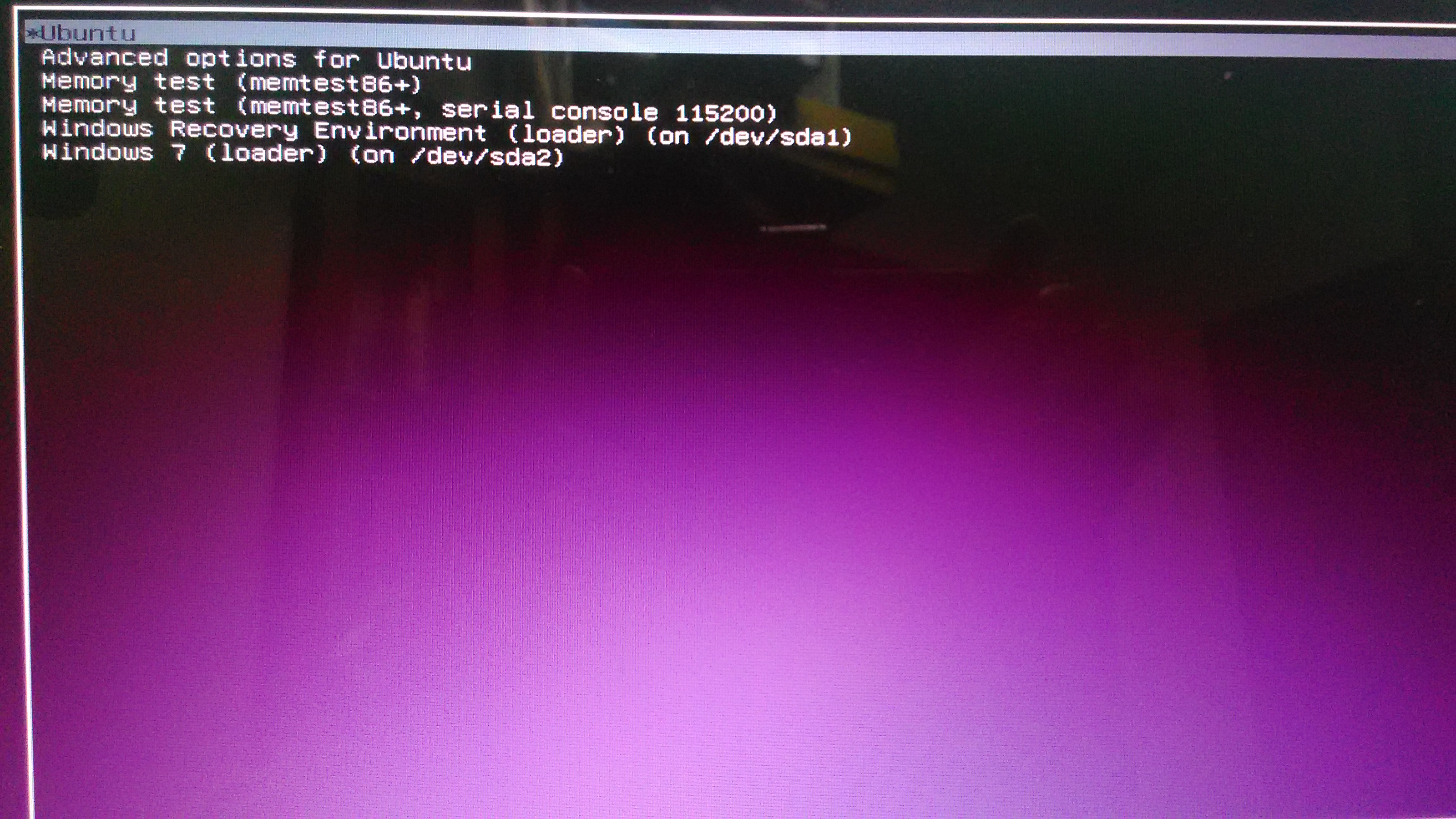 FMV(LIFEBOOK AH52/DA 2011年モデル)をUbuntu 16.04とWIn7のデュアル 